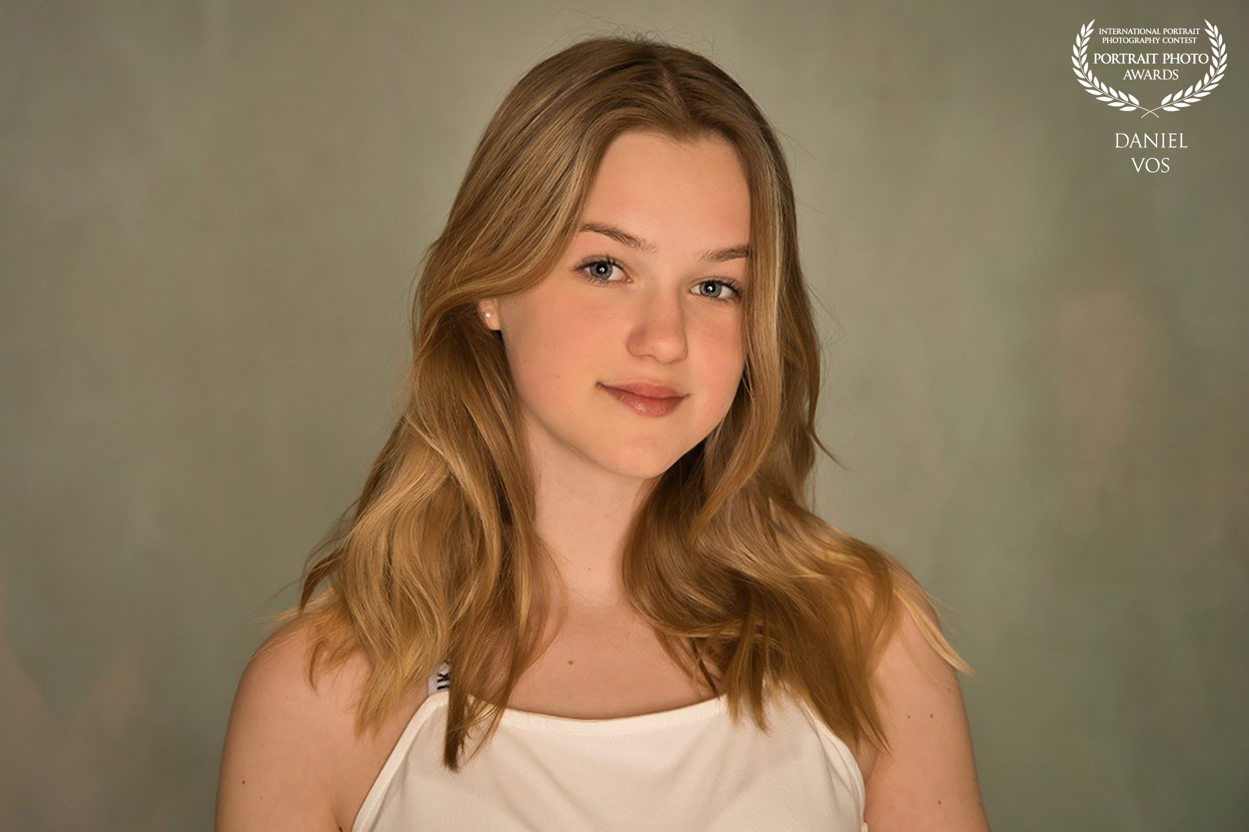 Winnend portret van Indy, gefotografeerd door Daniel Vos, bekroond met een Portrait Photo Award
